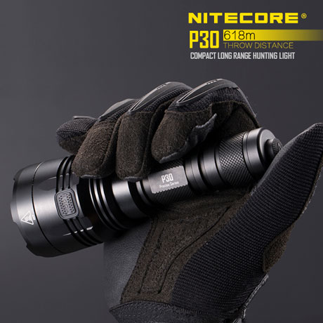 P30 1000 Lumens LED lampe torche longue portée 618m Nitecore